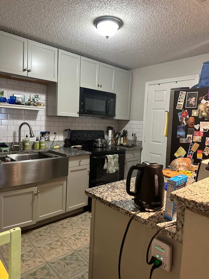 Brooksie D Wells's room