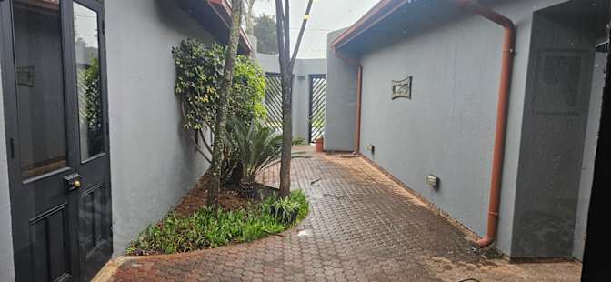 Ettiene Botha's room