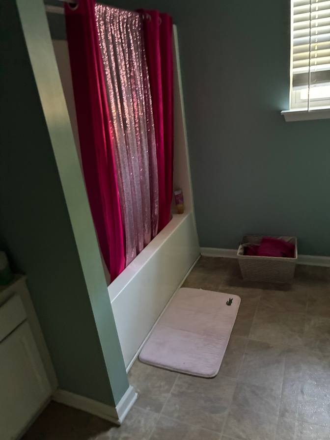 Tarnikia's room
