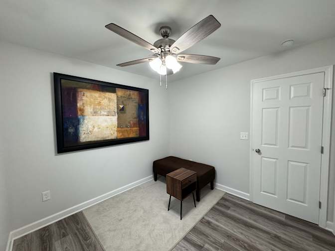 Alcove Rooms's room