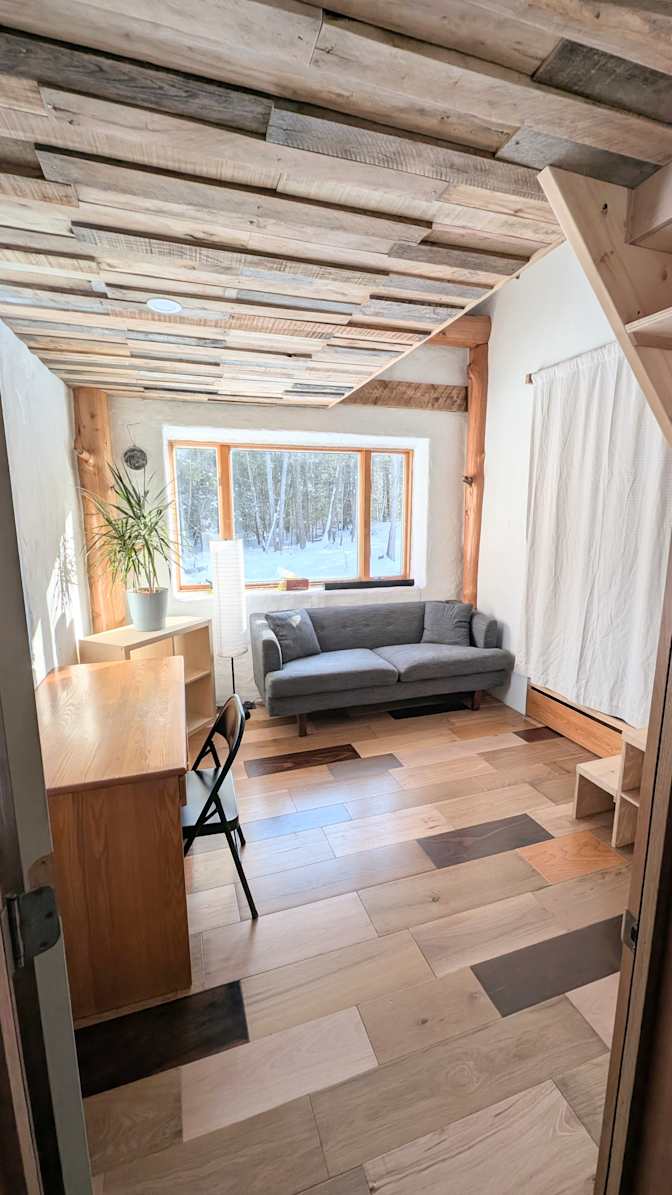 Felix's room