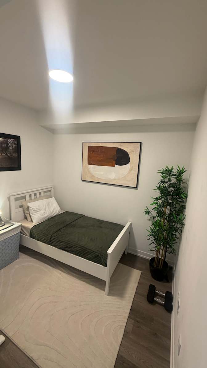 Abbshay simfukwe's room