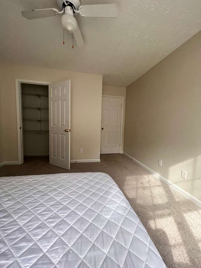 Lee's room