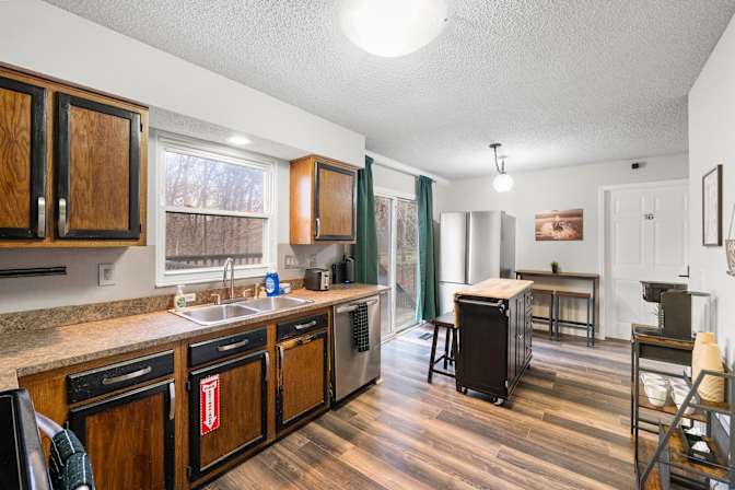 lifedoorrentals's room