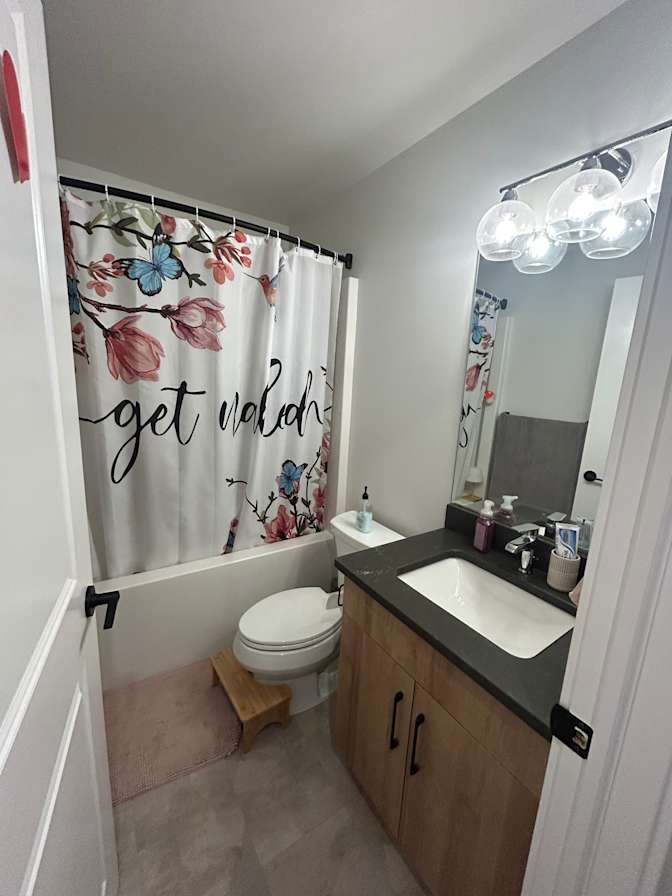Eve's room