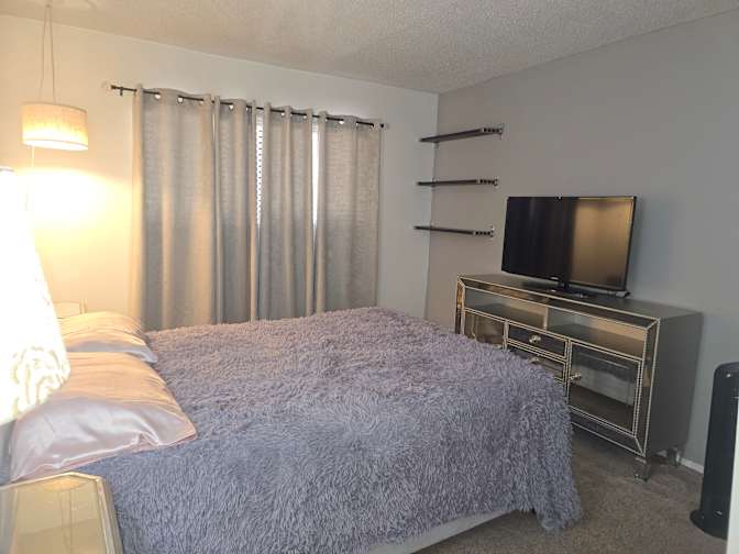 Isabel Morales's room