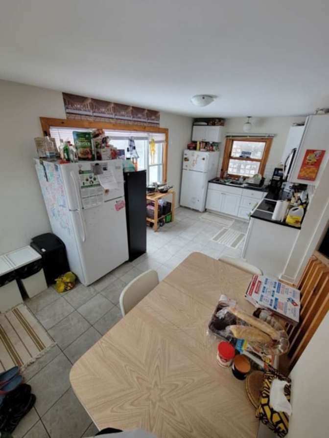 Thinpyant Nwe's room