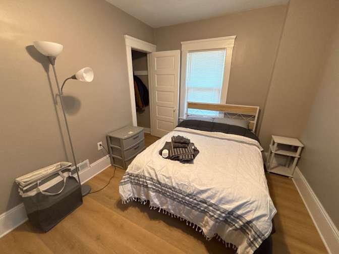Off Campus's room