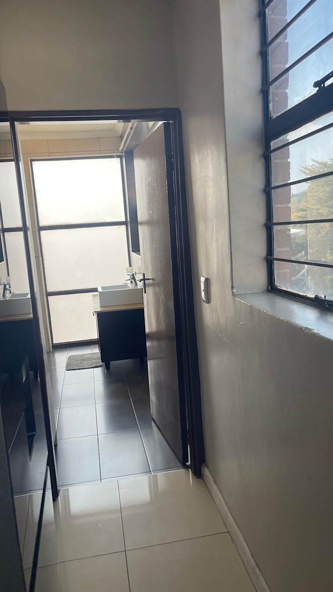 Azola's room