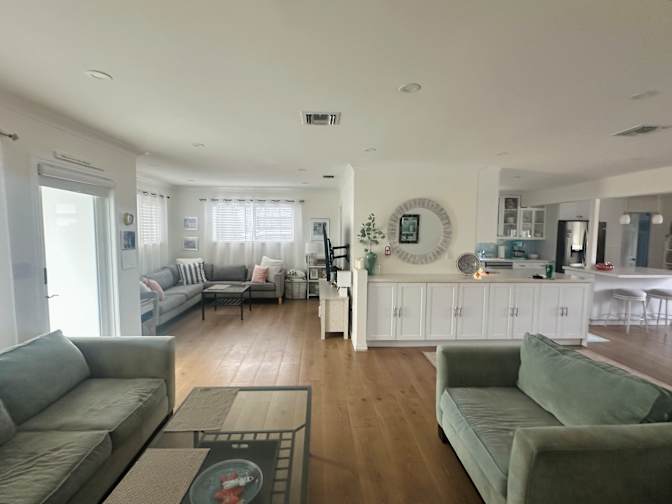 Caroline's room