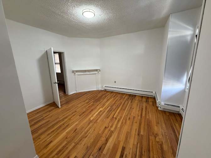 Carlos's room