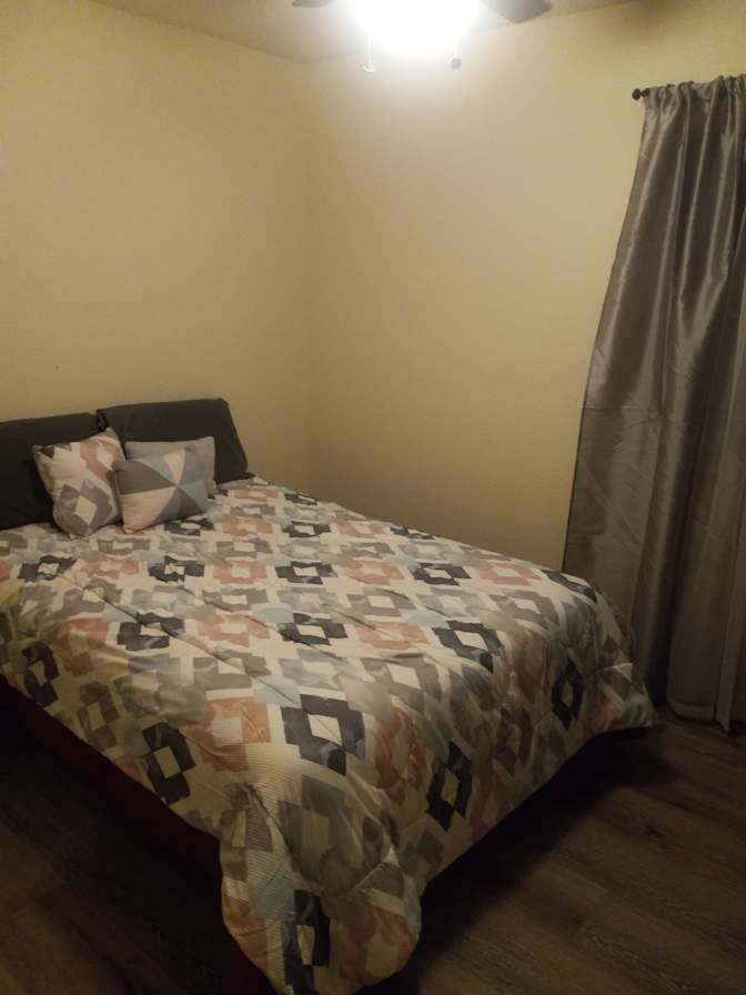 Earl's room