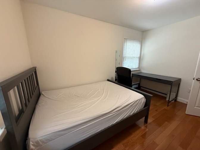 Erick's room