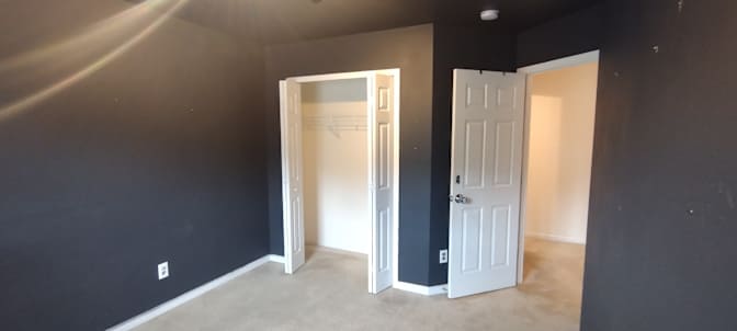 Alcove Rooms's room