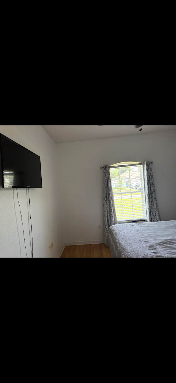 Shrell's room