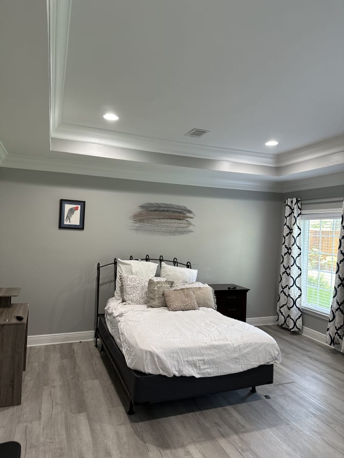 Rolando's room