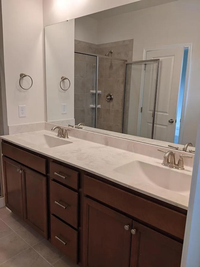 Alcove Rooms's room