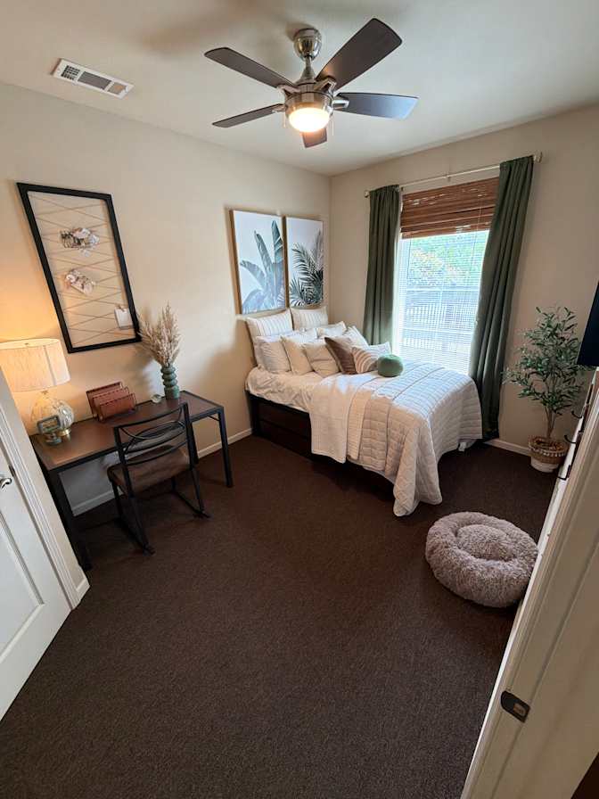 Lili's room