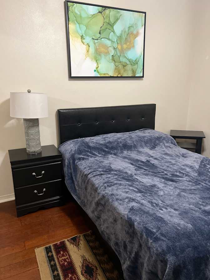 Alhina's room