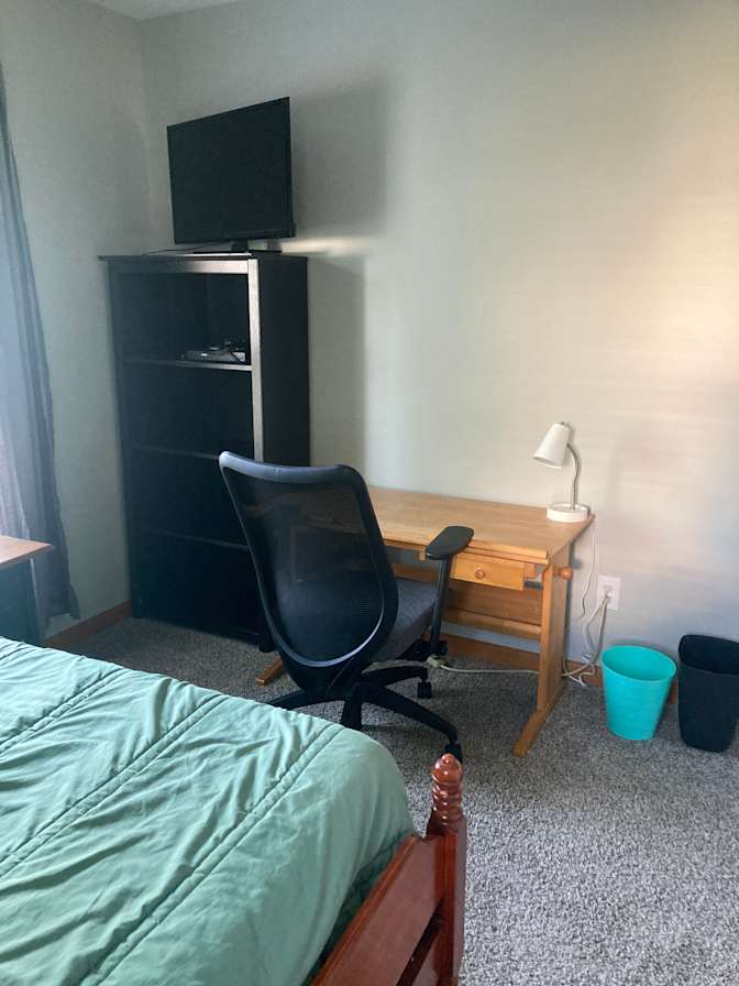Naomi's room