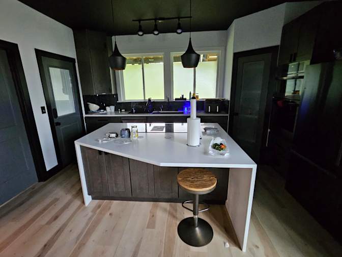 PIE Rentals's room