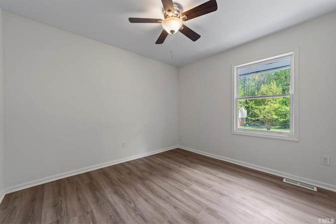 Alcove Rooms's room