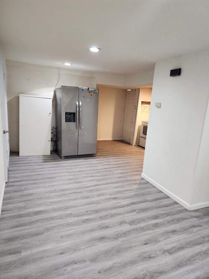 Enrique's room