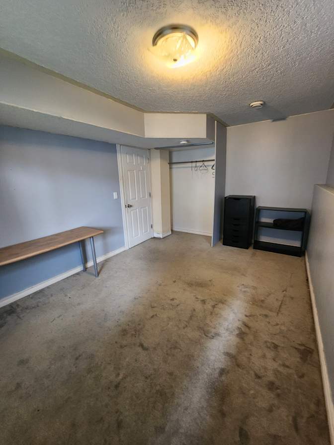 Rent's room