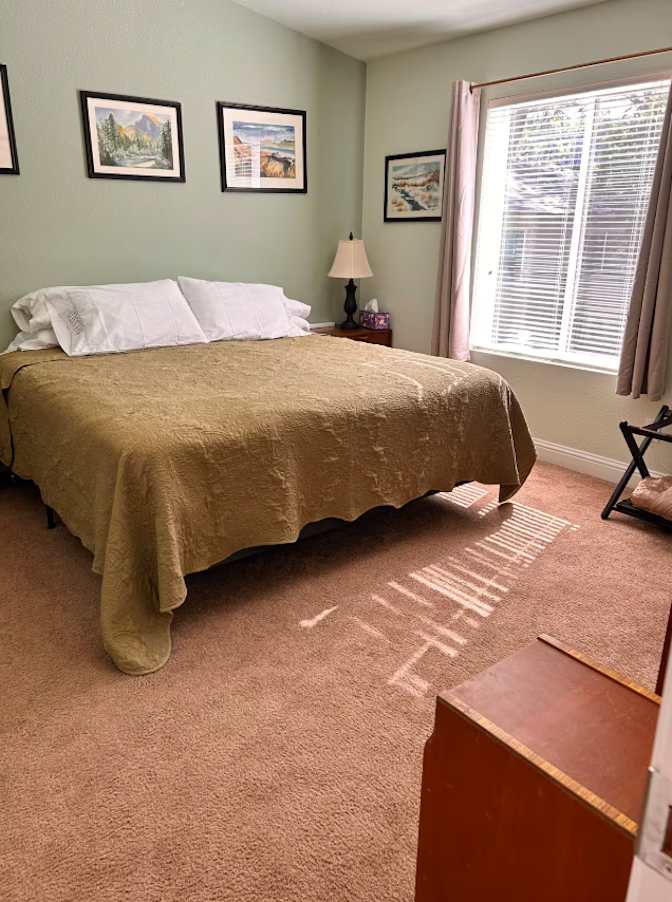 Zara's room
