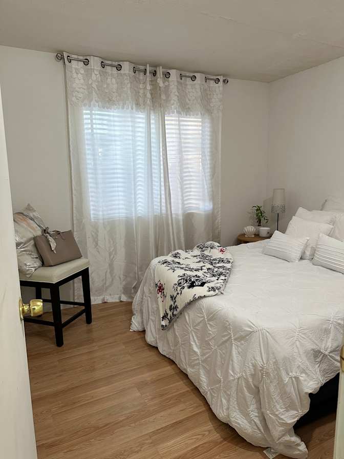 Carmina's room
