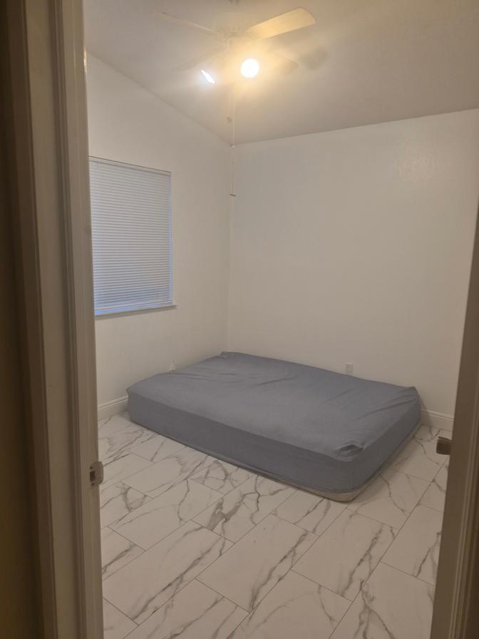 Dialay's room