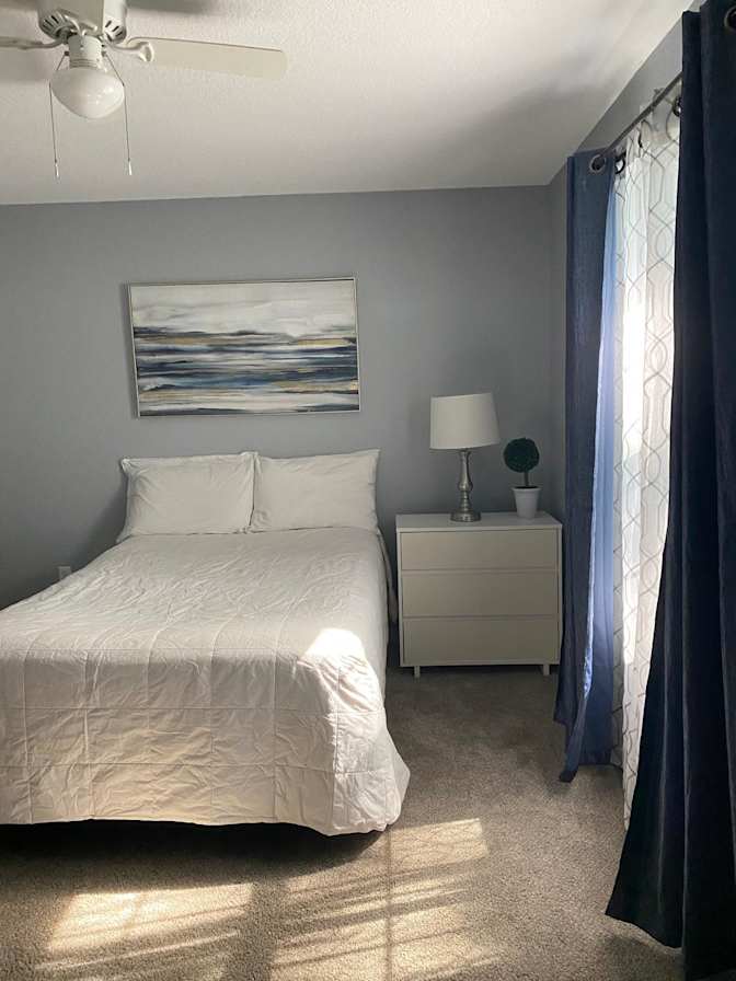 Laura Mateus's room