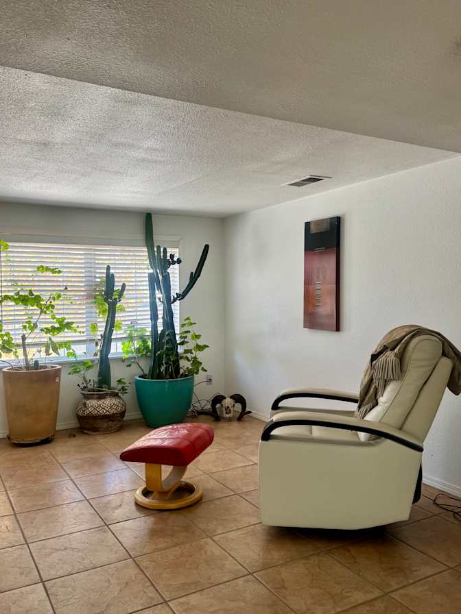 David Bueno's room