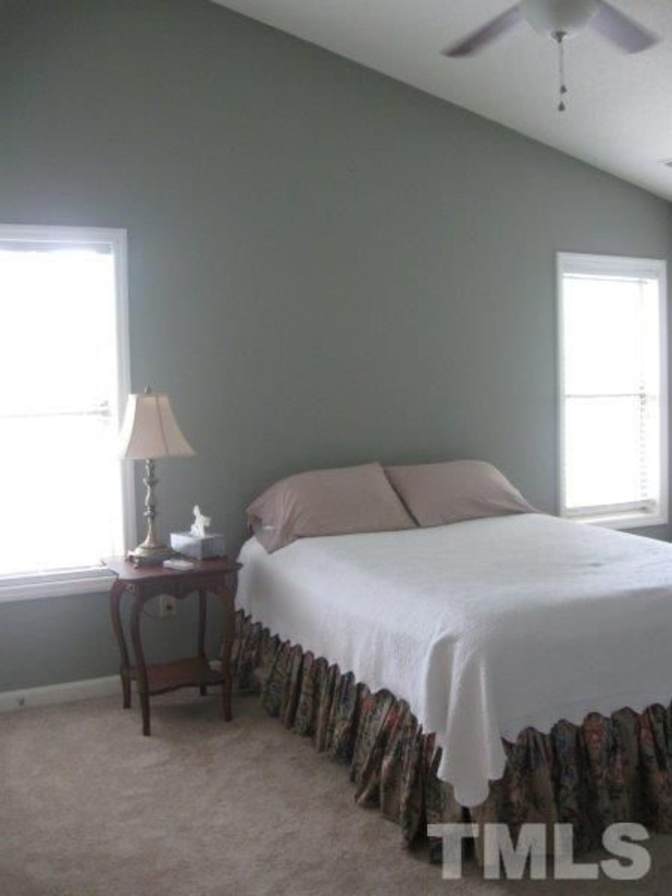 Alcove Rooms's room