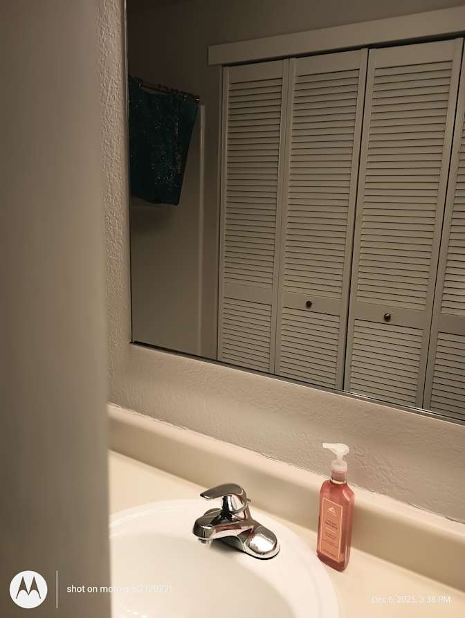 Room for rent's room
