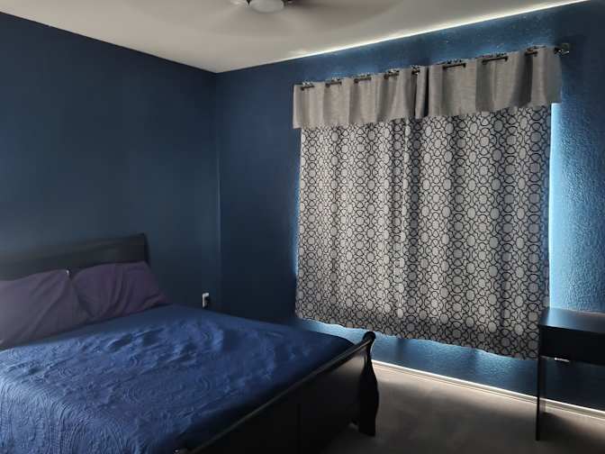 Efrain's room