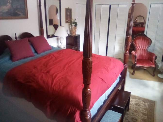Elizabeth xavier's room