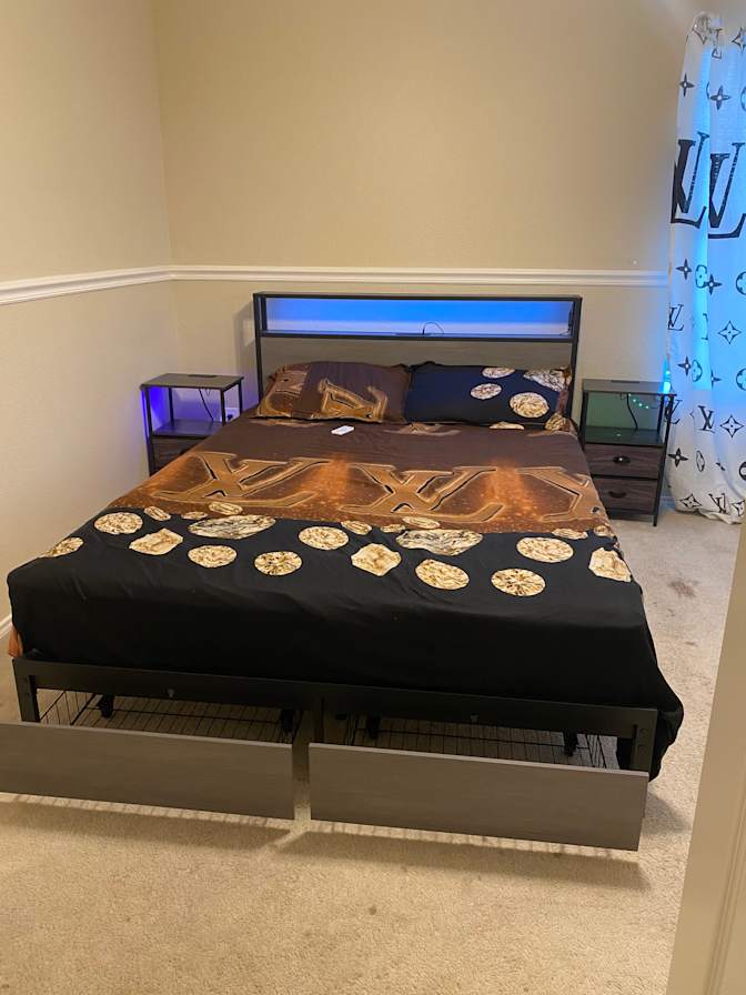 Rene kwango's room