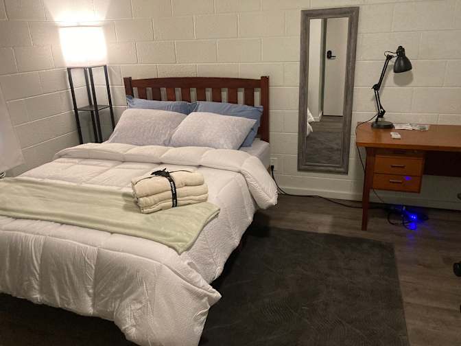 Glenn Higa's room