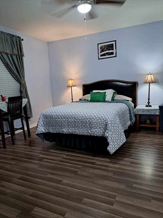 CHRISTY  KETSDEVER's room