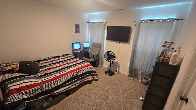 Alcove Rooms's room