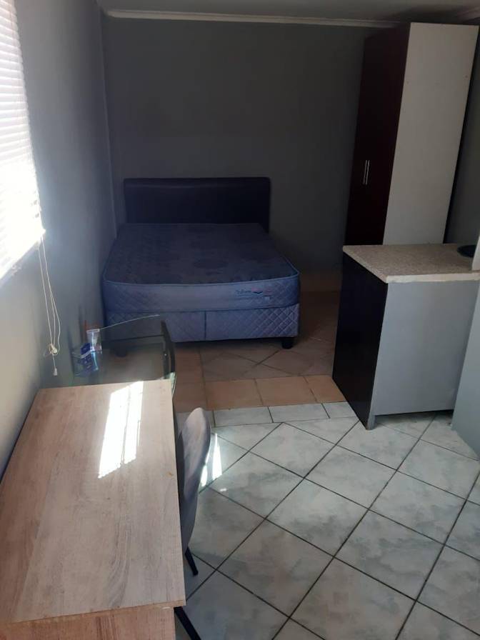 Kuhle's room