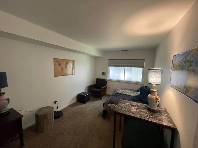 PRIVATE BEDROOM - Danbury - Connecticut - Office - Music - Craft Studio's room