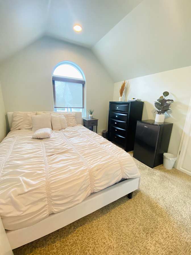 GiGi's room