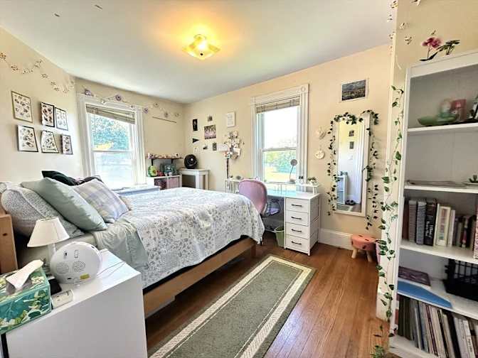 Olevia's room