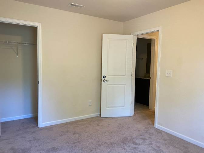 Alcove Rooms's room