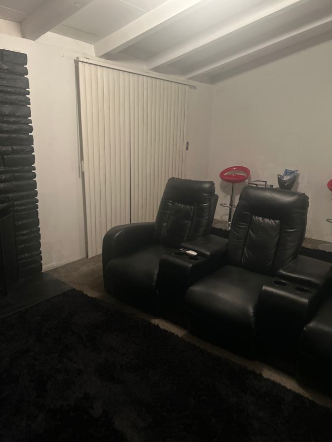 Sonja Jenkins's room