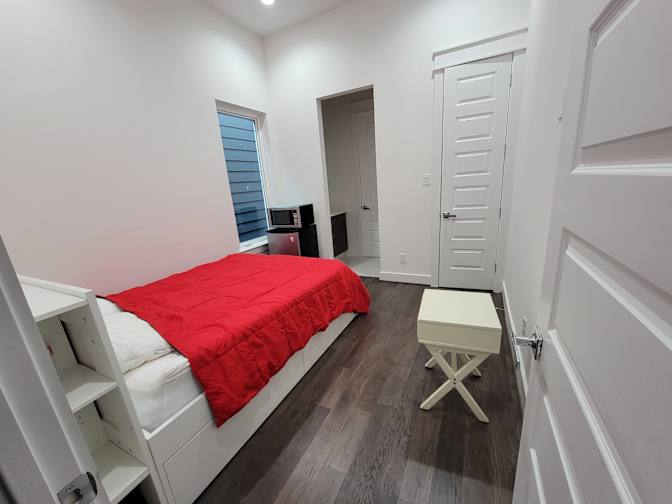 FRANKLIN's room