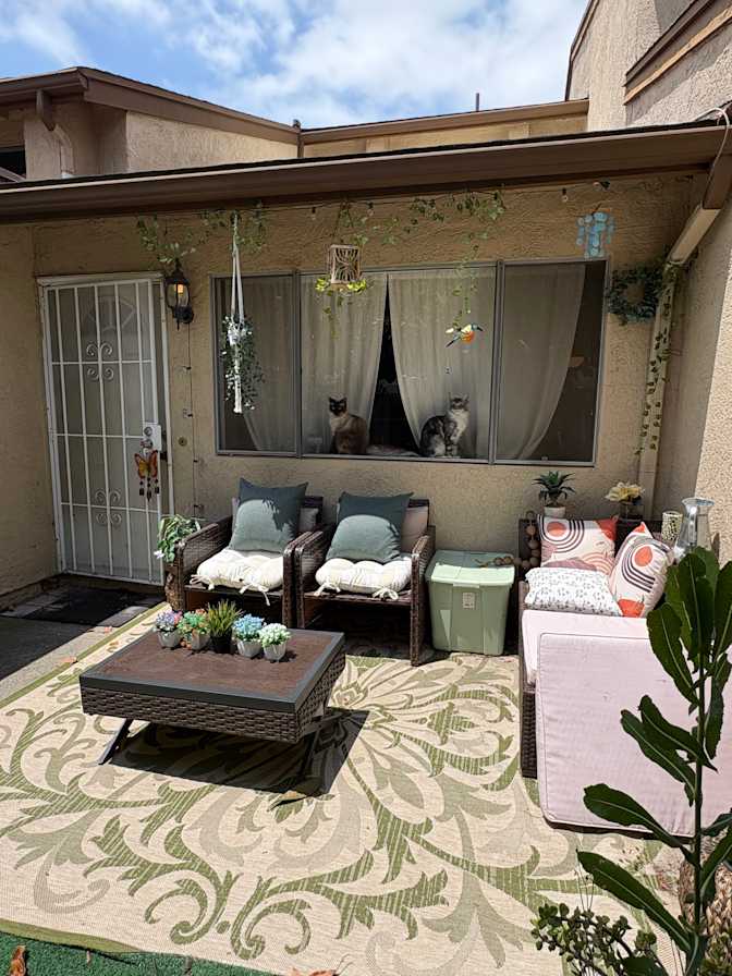 Eliya's room