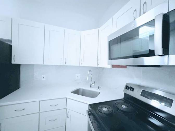 New Renovated and Furnished Room for Rent's room